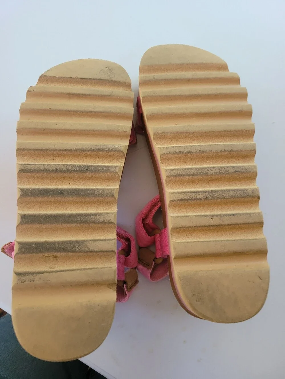 REEF 8.5 Pink Strap Platform Sandals